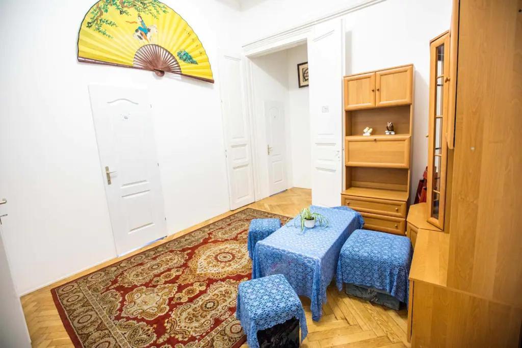 Center Apartment 5 Private Room For 19 People Budapest Exterior foto