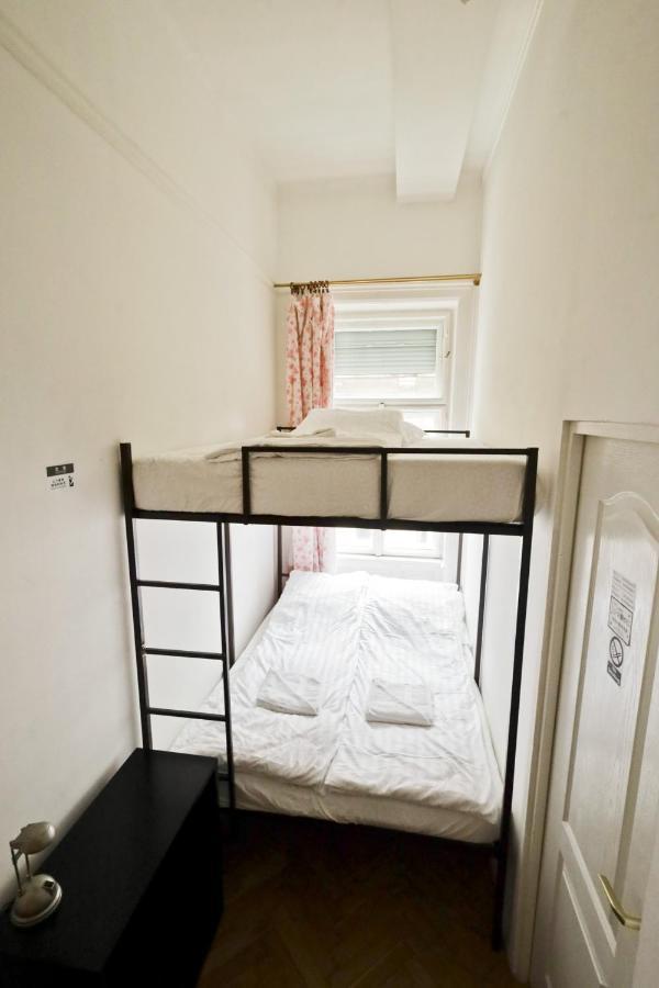 Center Apartment 5 Private Room For 19 People Budapest Exterior foto